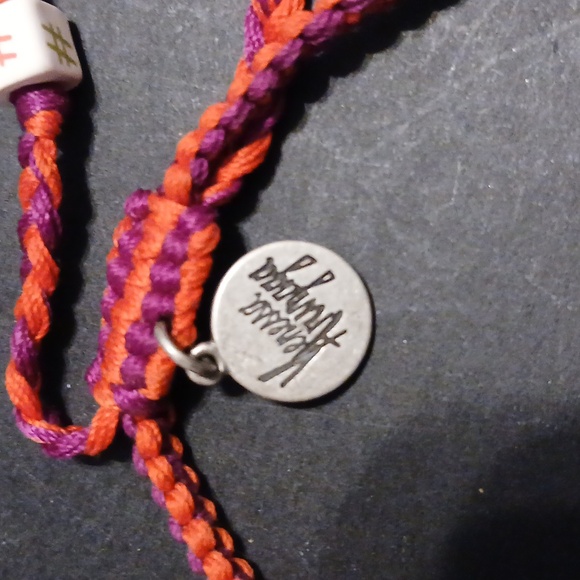 Vanessa Arizaga pull bracelet - Picture 7 of 8